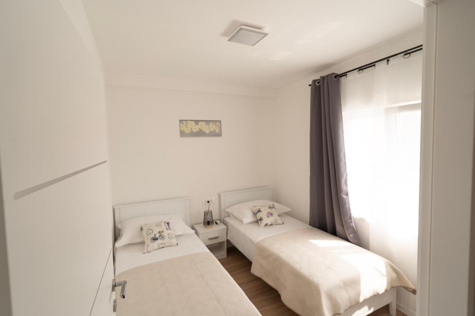 Pave&Ema Apartman Konjevrate Buitenkant foto